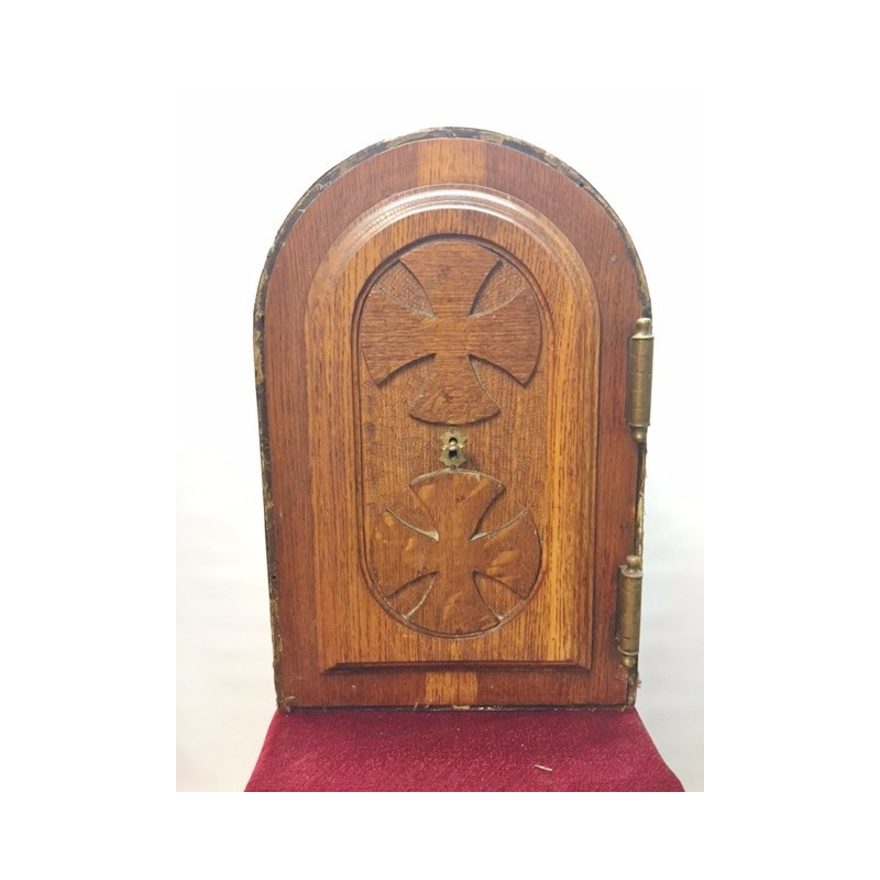 wooden arched tabernacle
