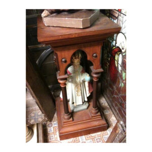 Gothic pine statue stand